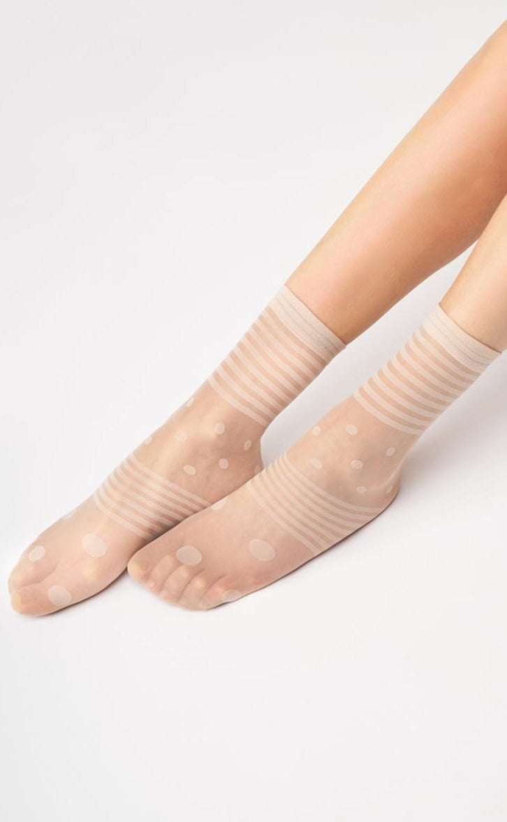SiSi Dots Calzino - Sheer nude micro-mesh fashion ankle socks with an opaque polka dot and stripes pattern and silver lamí© striped cuff.